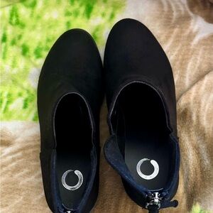 Women’s Black Slip-On Ankle Boots, Size 7